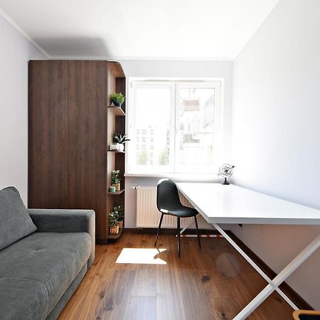 Wola Apartment Варшава Екстер'єр фото
