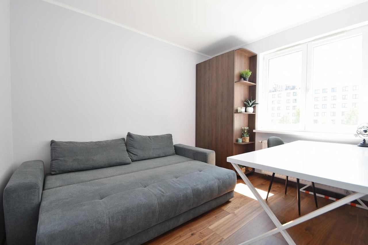 Wola Apartment Варшава Екстер'єр фото