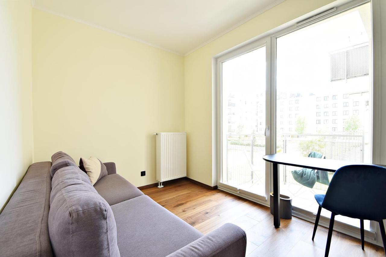 Wola Apartment Варшава Екстер'єр фото